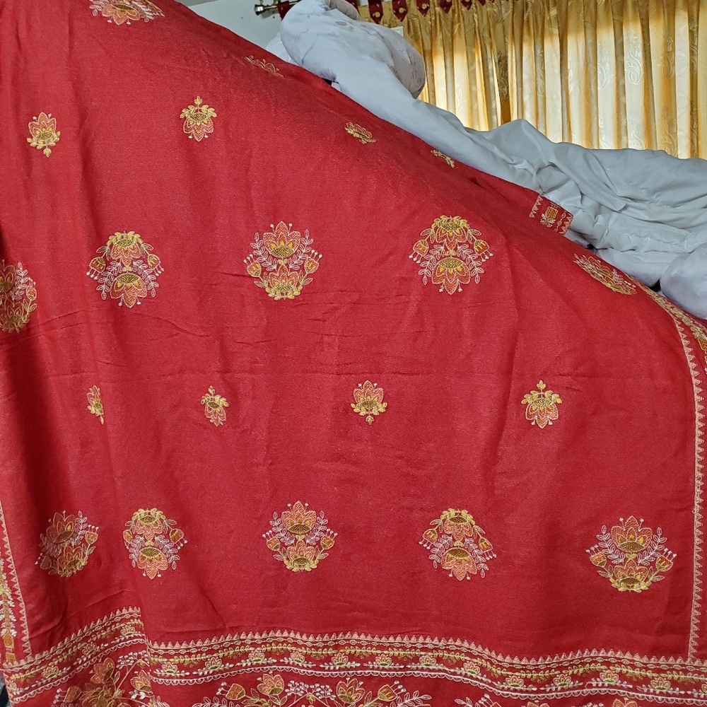 Very beautiful Long shawl